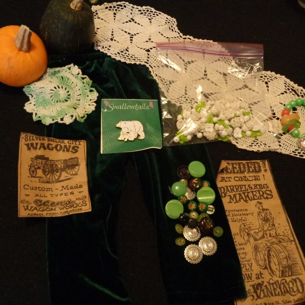 RETRO BEADS BUTTONS JEWELRY DOILYS ADDS BABY ITEM LOT